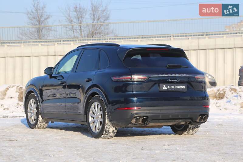 Внедорожник / Кроссовер Porsche Cayenne 2018 в Киеве