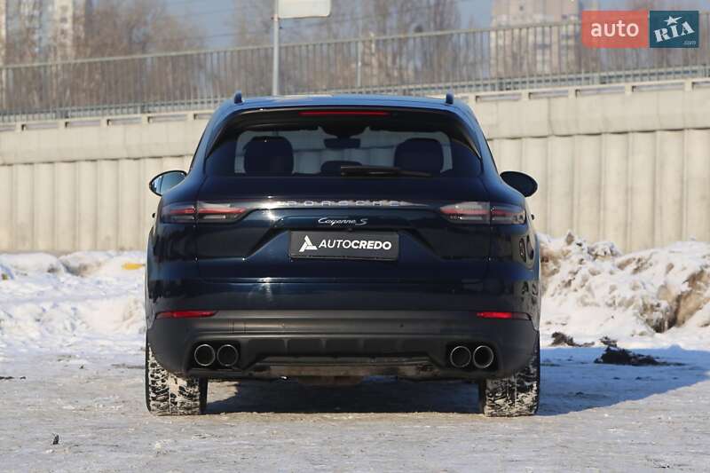 Внедорожник / Кроссовер Porsche Cayenne 2018 в Киеве