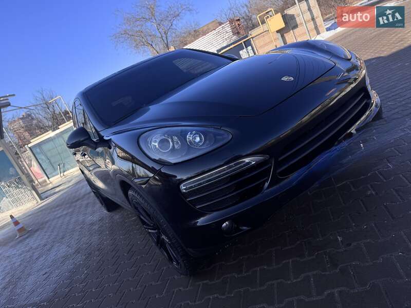 Внедорожник / Кроссовер Porsche Cayenne 2012 в Кривом Роге
