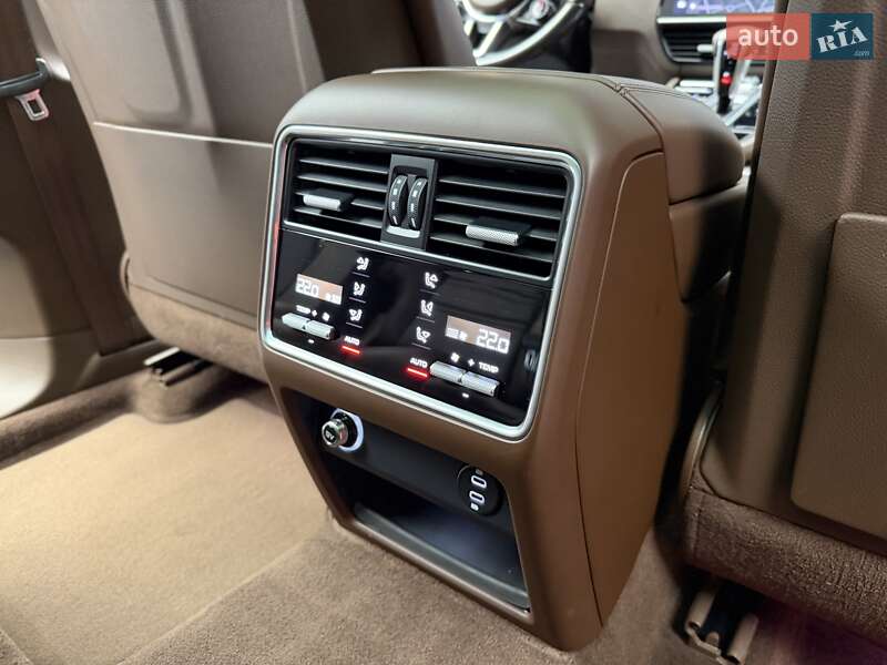 Внедорожник / Кроссовер Porsche Cayenne 2022 в Киеве