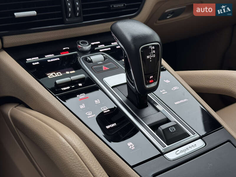 Внедорожник / Кроссовер Porsche Cayenne 2018 в Киеве