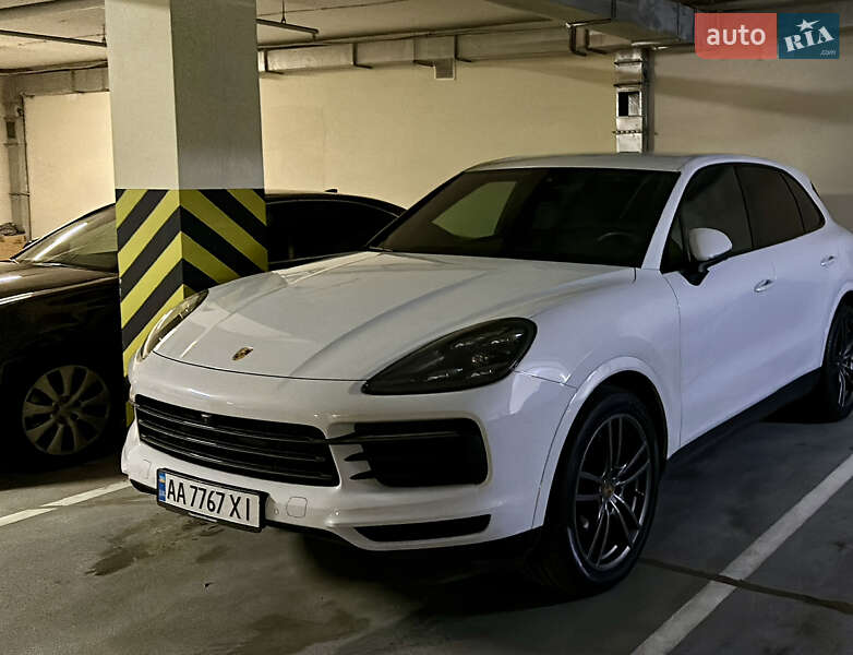 Внедорожник / Кроссовер Porsche Cayenne 2021 в Киеве