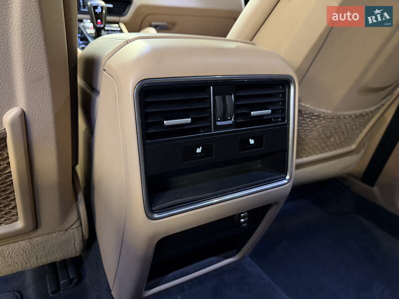 Внедорожник / Кроссовер Porsche Cayenne 2019 в Киеве