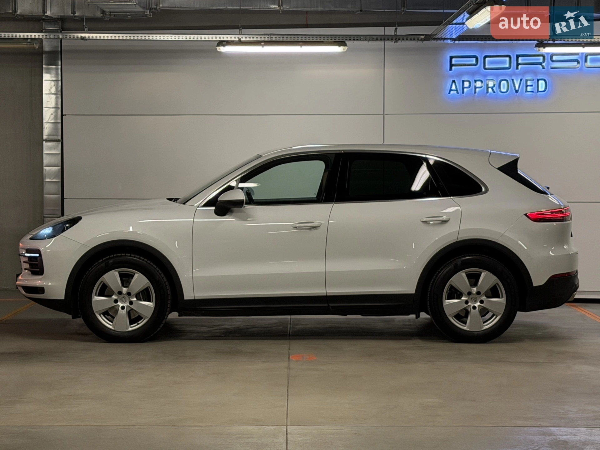 2019 Porsche Cayenne - мініатюра 2