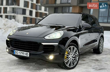 Позашляховик / Кросовер Porsche Cayenne 2015 в Тернополі