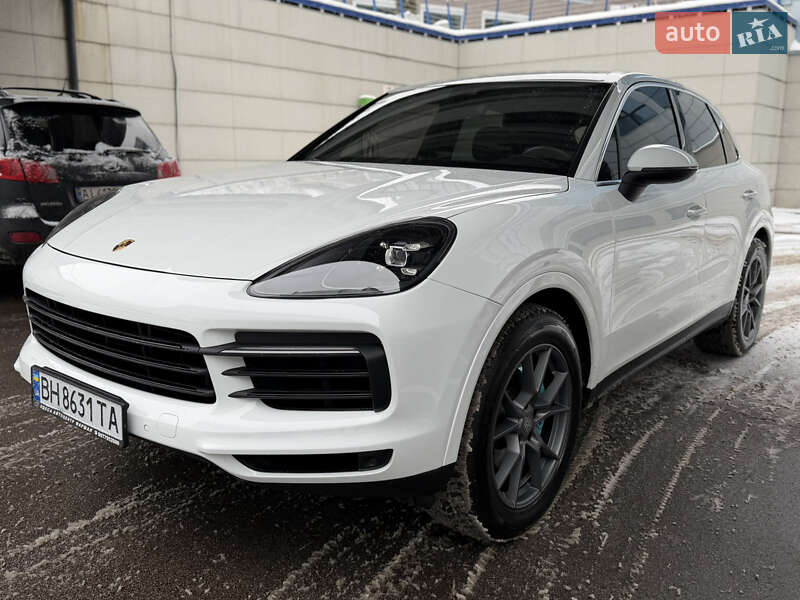 Внедорожник / Кроссовер Porsche Cayenne 2018 в Киеве