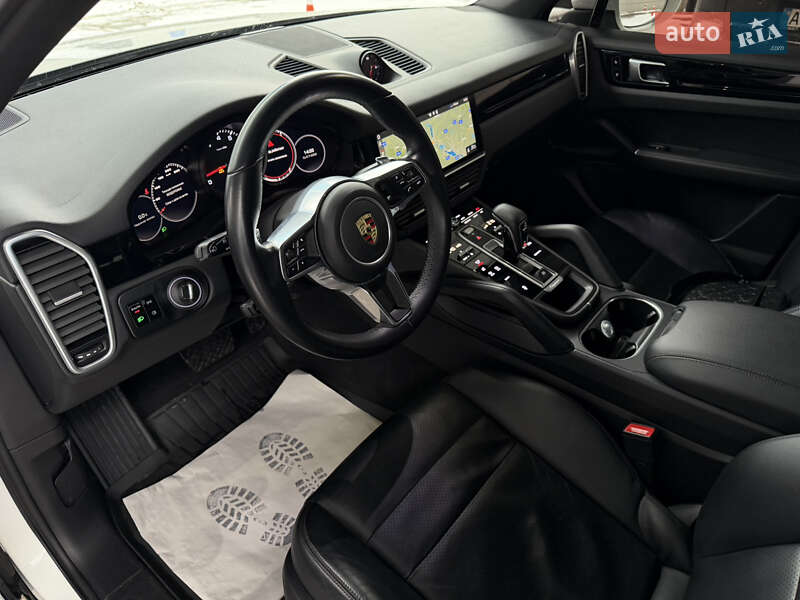 Внедорожник / Кроссовер Porsche Cayenne 2018 в Киеве