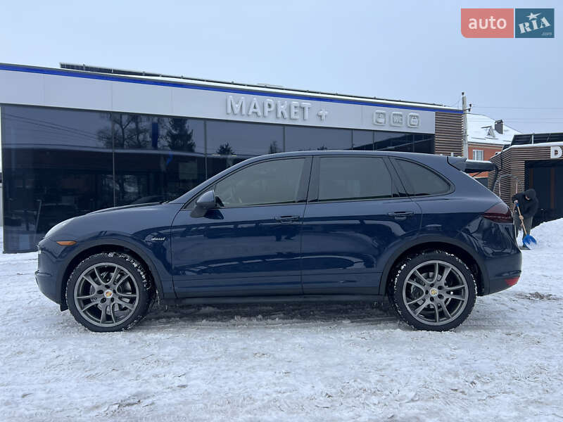 Внедорожник / Кроссовер Porsche Cayenne 2012 в Виннице