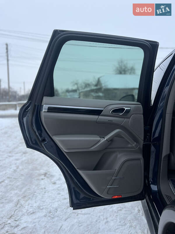 Внедорожник / Кроссовер Porsche Cayenne 2012 в Виннице