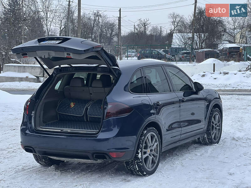 Внедорожник / Кроссовер Porsche Cayenne 2012 в Виннице