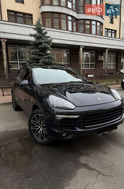 Позашляховик / Кросовер Porsche Cayenne 2017 в Києві