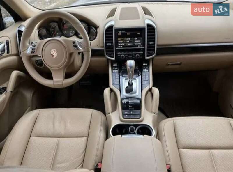 Внедорожник / Кроссовер Porsche Cayenne 2012 в Виннице
