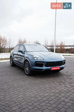 Внедорожник / Кроссовер Porsche Cayenne 2019 в Житомире