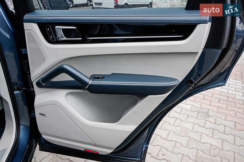 Внедорожник / Кроссовер Porsche Cayenne 2019 в Житомире фото 28 Внедорожник / Кроссовер Porsche Cayenne 2019 в Житомире