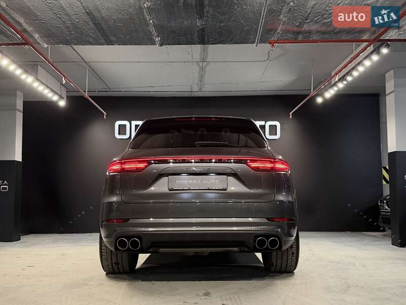 Внедорожник / Кроссовер Porsche Cayenne 2018 в Одессе