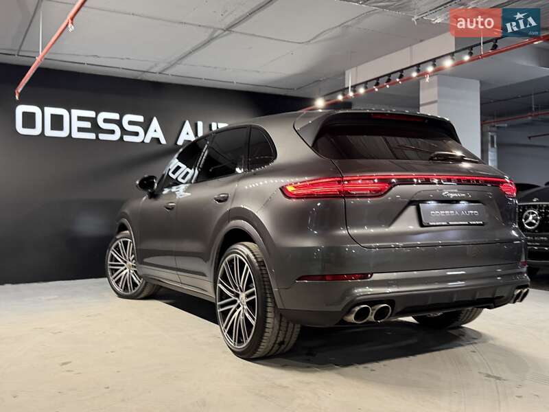Внедорожник / Кроссовер Porsche Cayenne 2018 в Одессе