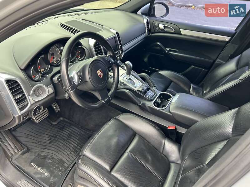 Внедорожник / Кроссовер Porsche Cayenne 2010 в Днепре