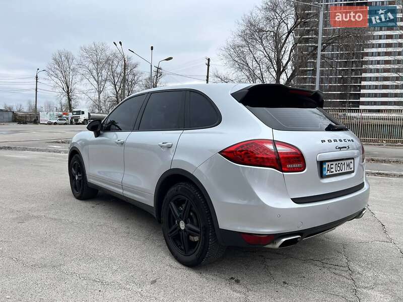 Внедорожник / Кроссовер Porsche Cayenne 2010 в Днепре