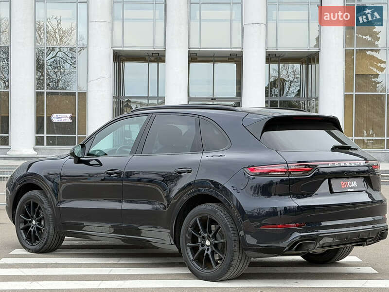 Внедорожник / Кроссовер Porsche Cayenne 2019 в Одессе