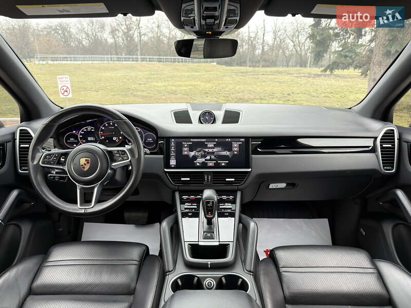 Внедорожник / Кроссовер Porsche Cayenne 2019 в Одессе