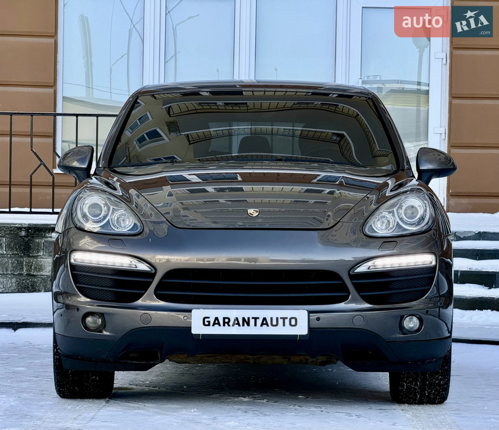 2011 Porsche Cayenne - мініатюра 2