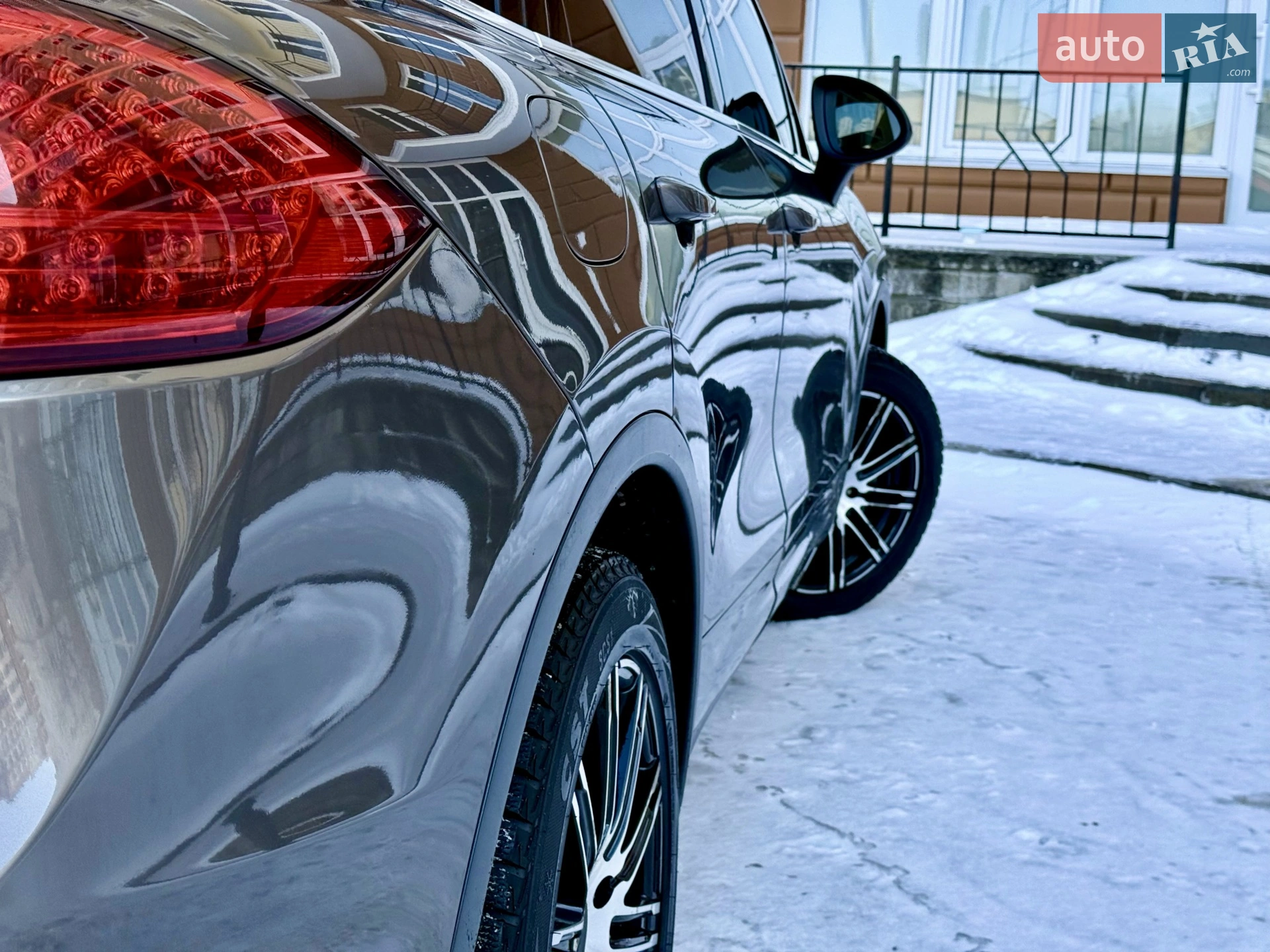 2011 Porsche Cayenne - мініатюра 37