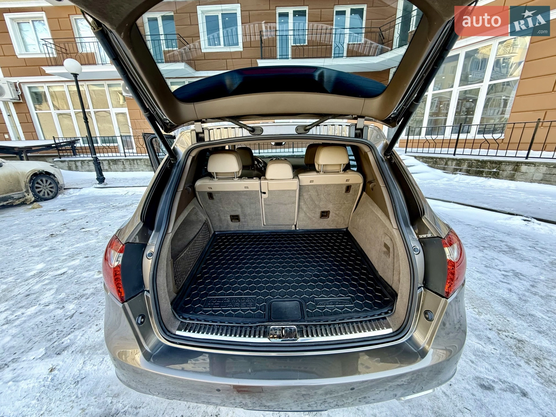 2011 Porsche Cayenne - мініатюра 40