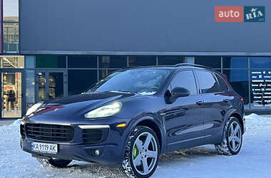 Позашляховик / Кросовер Porsche Cayenne 2016 в Києві