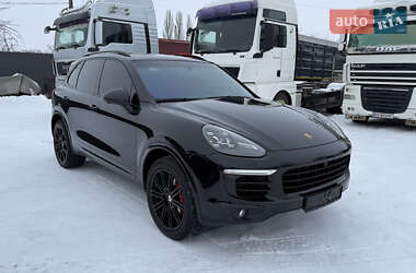 Внедорожник / Кроссовер Porsche Cayenne 2017 в Киеве