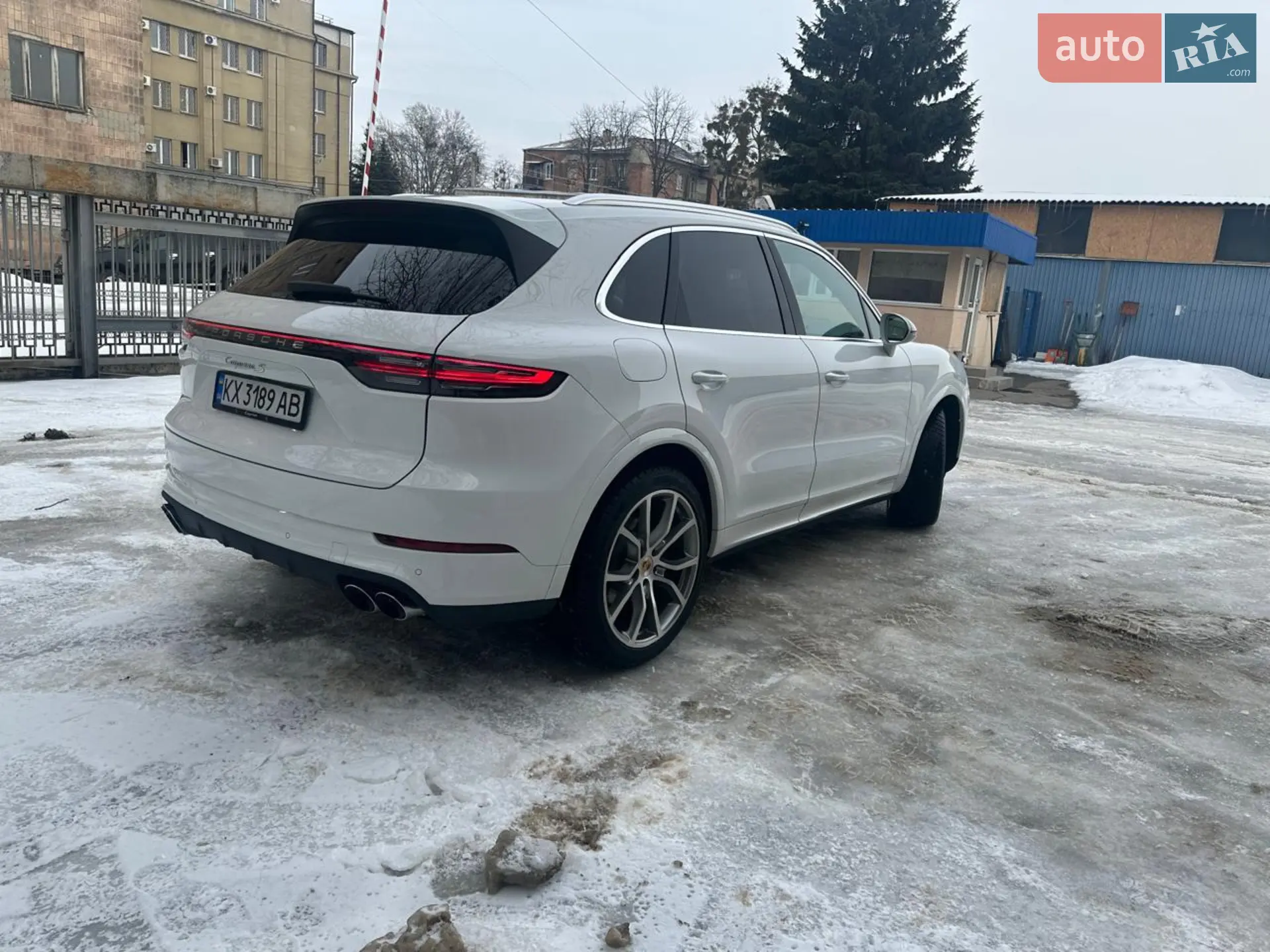 2019 Porsche Cayenne - мініатюра 3