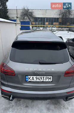 Внедорожник / Кроссовер Porsche Cayenne 2015 в Полтаве