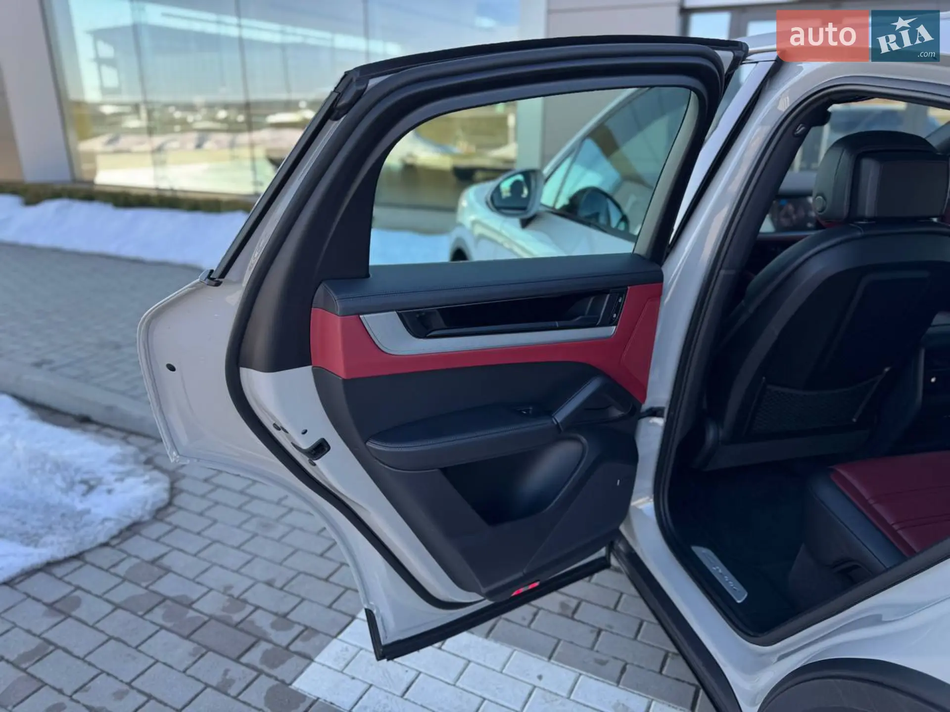 2023 Porsche Cayenne - мініатюра 18