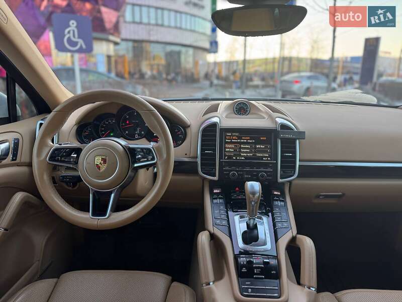 Внедорожник / Кроссовер Porsche Cayenne 2015 в Киеве фото 14 Внедорожник / Кроссовер Porsche Cayenne 2015 в Киеве