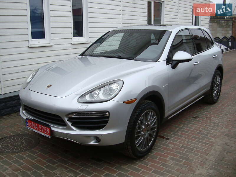 Внедорожник / Кроссовер Porsche Cayenne 2014 в Ровно