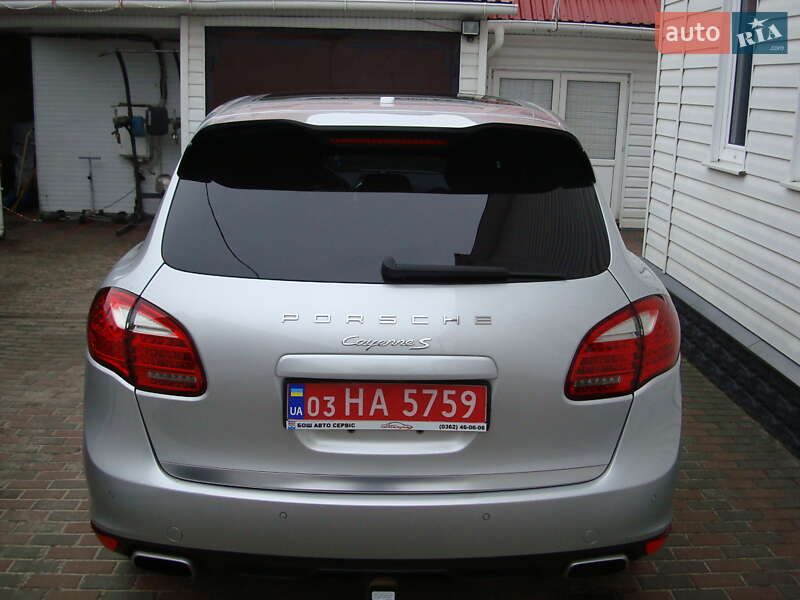 Внедорожник / Кроссовер Porsche Cayenne 2014 в Ровно