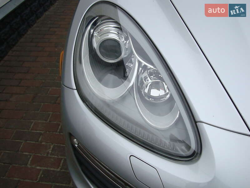 Внедорожник / Кроссовер Porsche Cayenne 2014 в Ровно