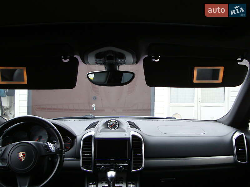 Внедорожник / Кроссовер Porsche Cayenne 2014 в Ровно