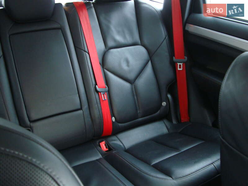 Внедорожник / Кроссовер Porsche Cayenne 2014 в Ровно