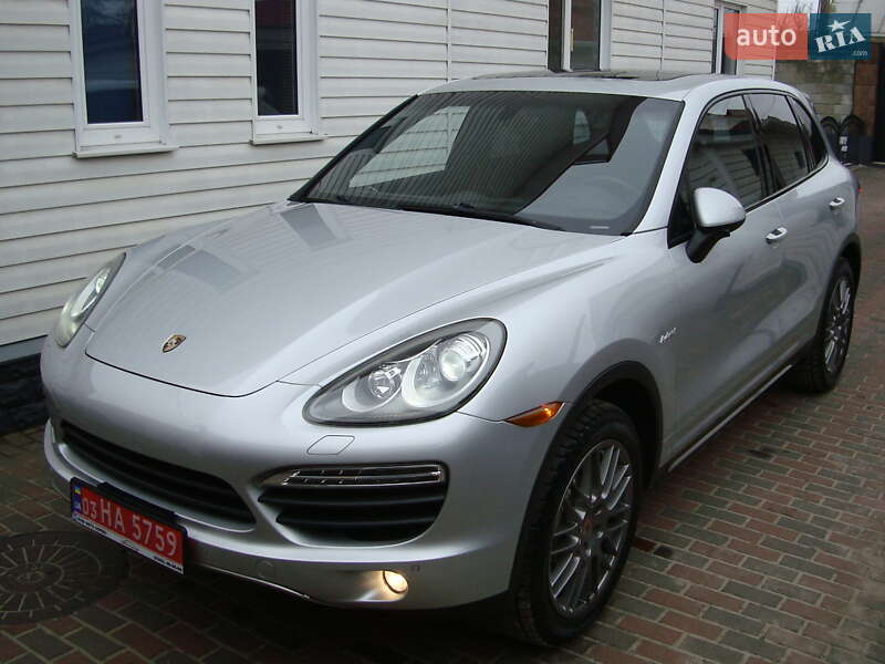 Внедорожник / Кроссовер Porsche Cayenne 2014 в Ровно