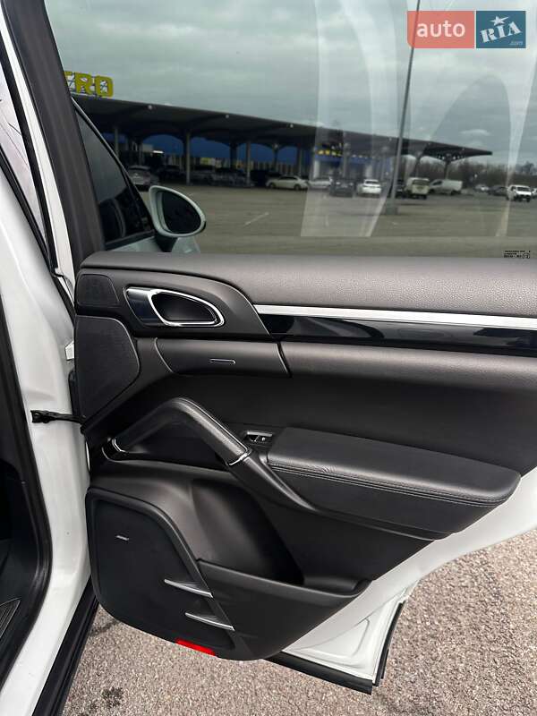 Внедорожник / Кроссовер Porsche Cayenne 2017 в Днепре