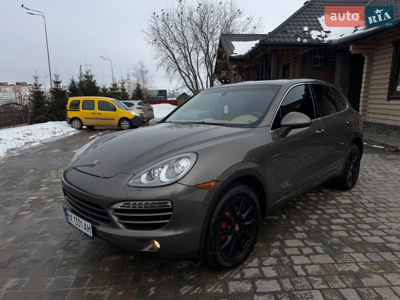 Внедорожник / Кроссовер Porsche Cayenne 2013 в Тернополе