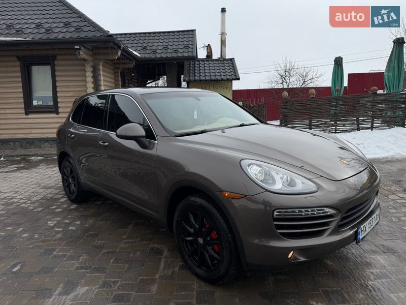 Внедорожник / Кроссовер Porsche Cayenne 2013 в Тернополе