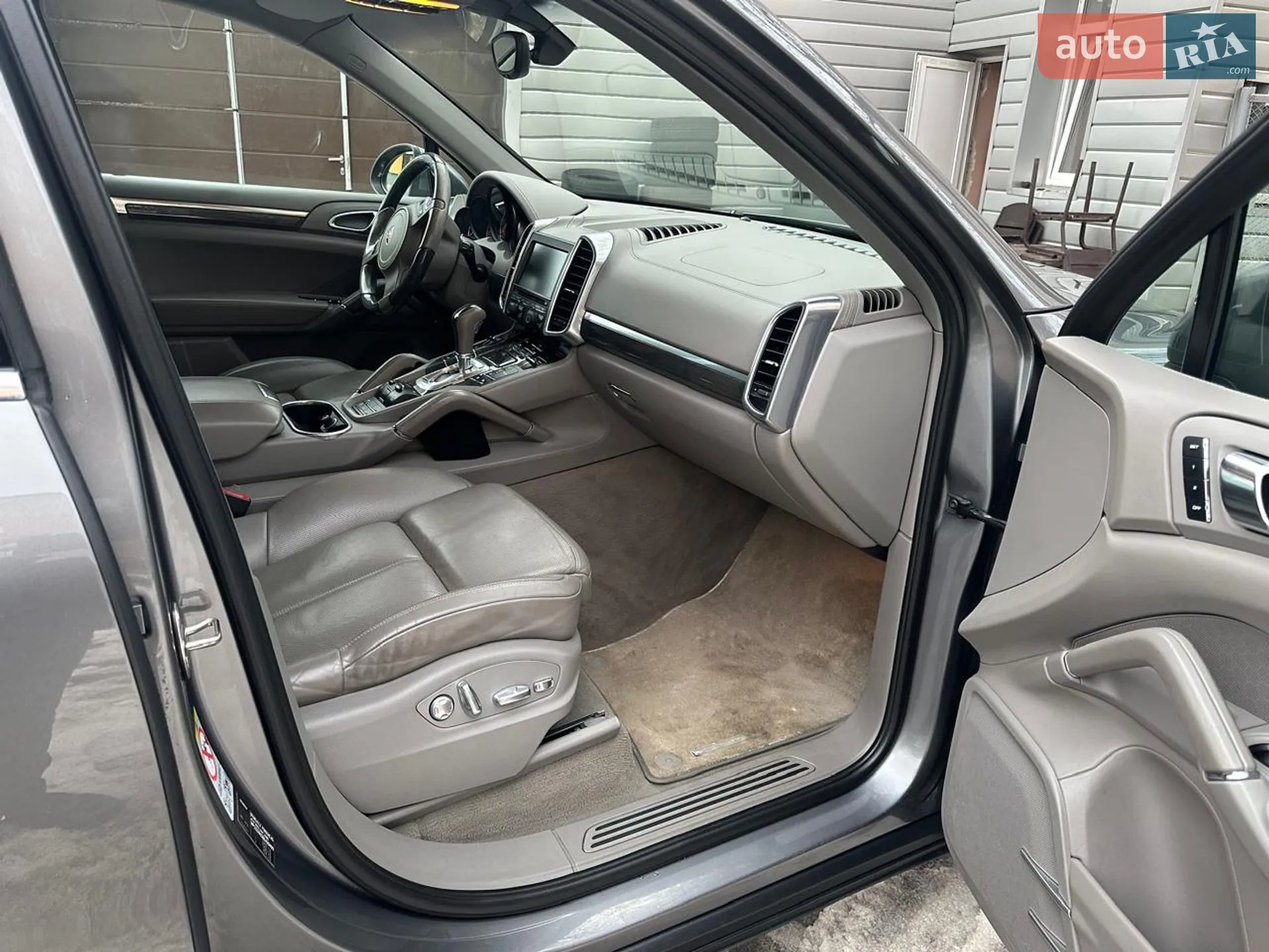 2010 Porsche Cayenne - мініатюра 8