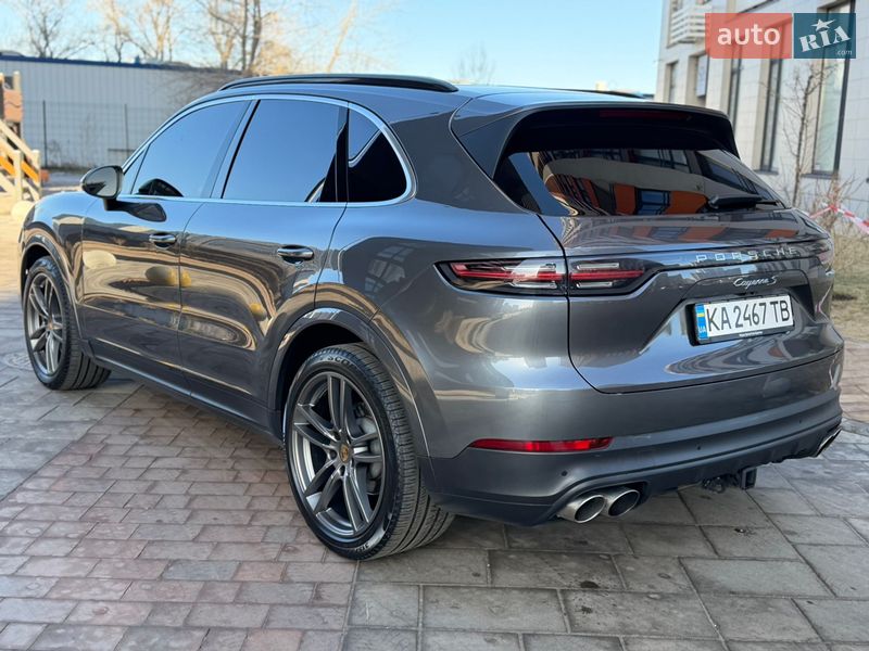 Porsche Cayenne 2020