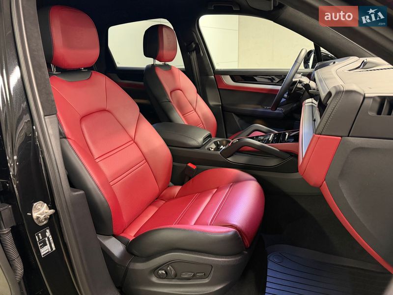Внедорожник / Кроссовер Porsche Cayenne 2023 в Киеве