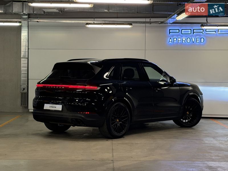 Внедорожник / Кроссовер Porsche Cayenne 2023 в Киеве