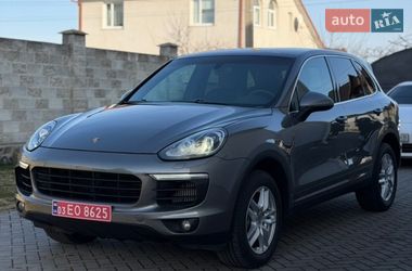 Внедорожник / Кроссовер Porsche Cayenne 2016 в Луцке