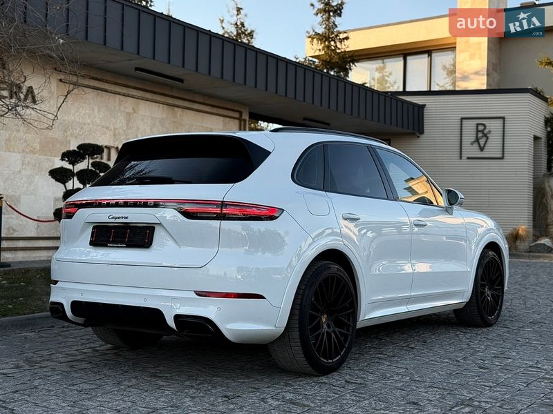 Внедорожник / Кроссовер Porsche Cayenne 2018 в Львове