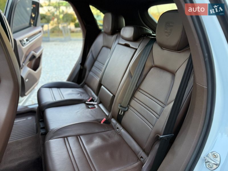 Внедорожник / Кроссовер Porsche Cayenne 2018 в Львове