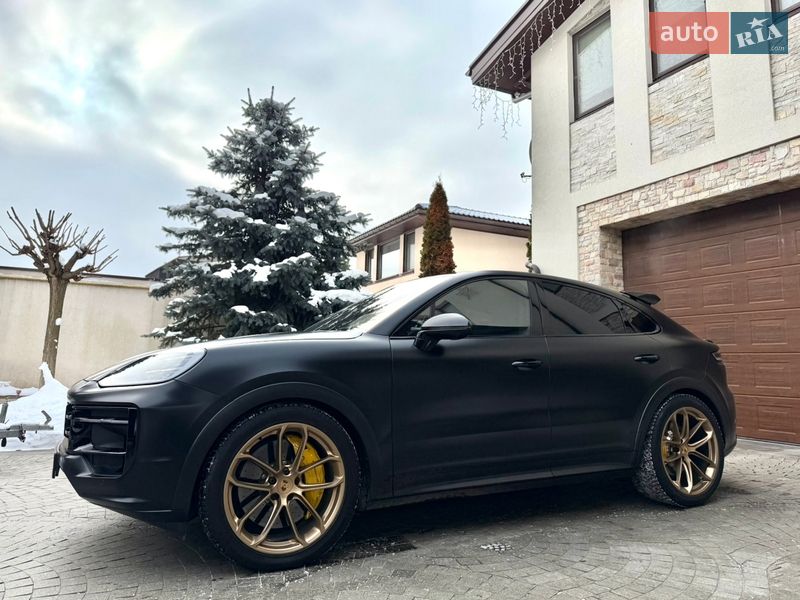 Внедорожник / Кроссовер Porsche Cayenne 2024 в Киеве
